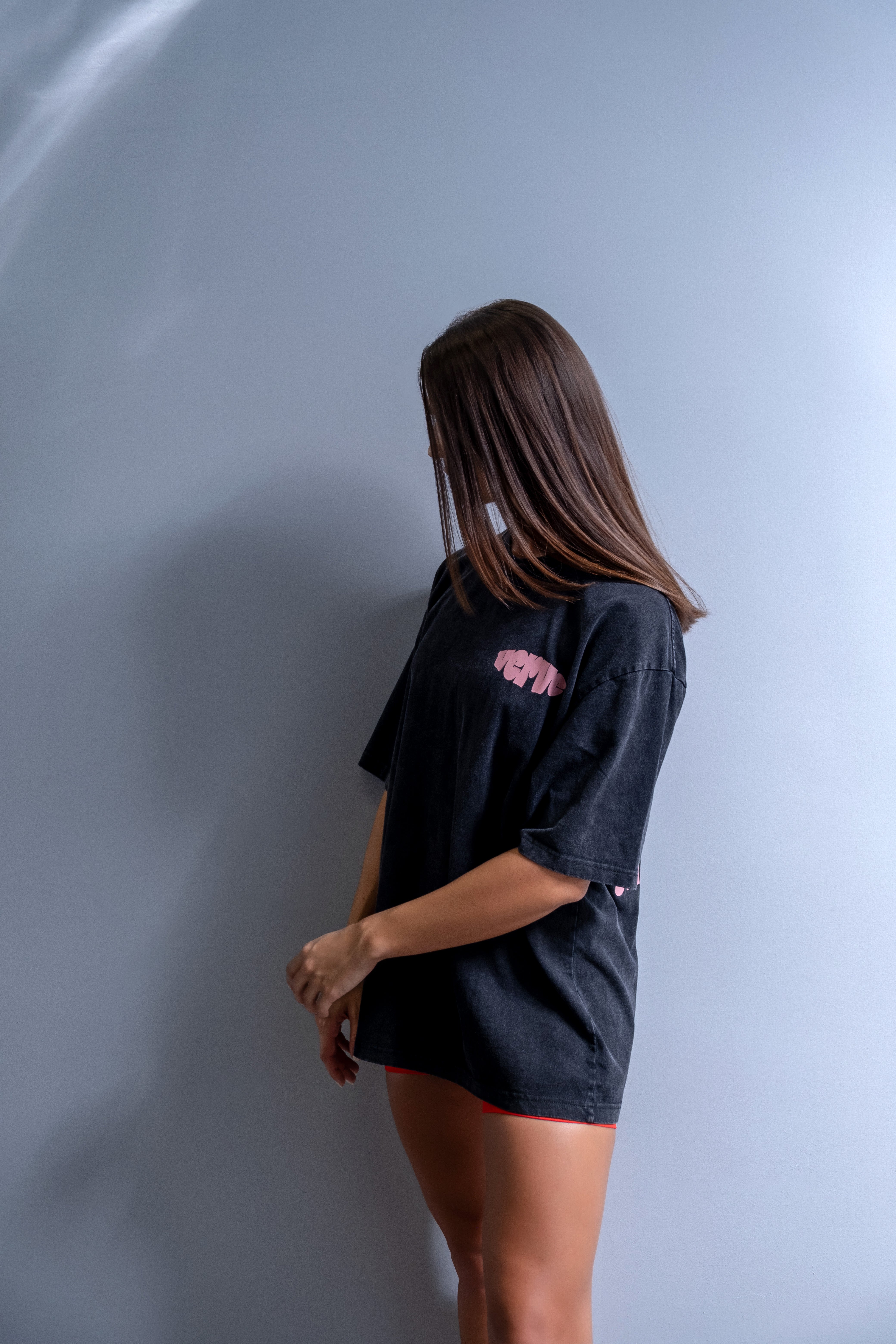 Fit woman wearing Flex Appeal t-shirt – Verve