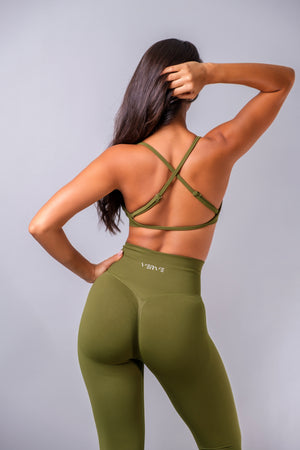 Close-up of Sculpt Strappy Crop Top fabric and strap design – Verve workout top