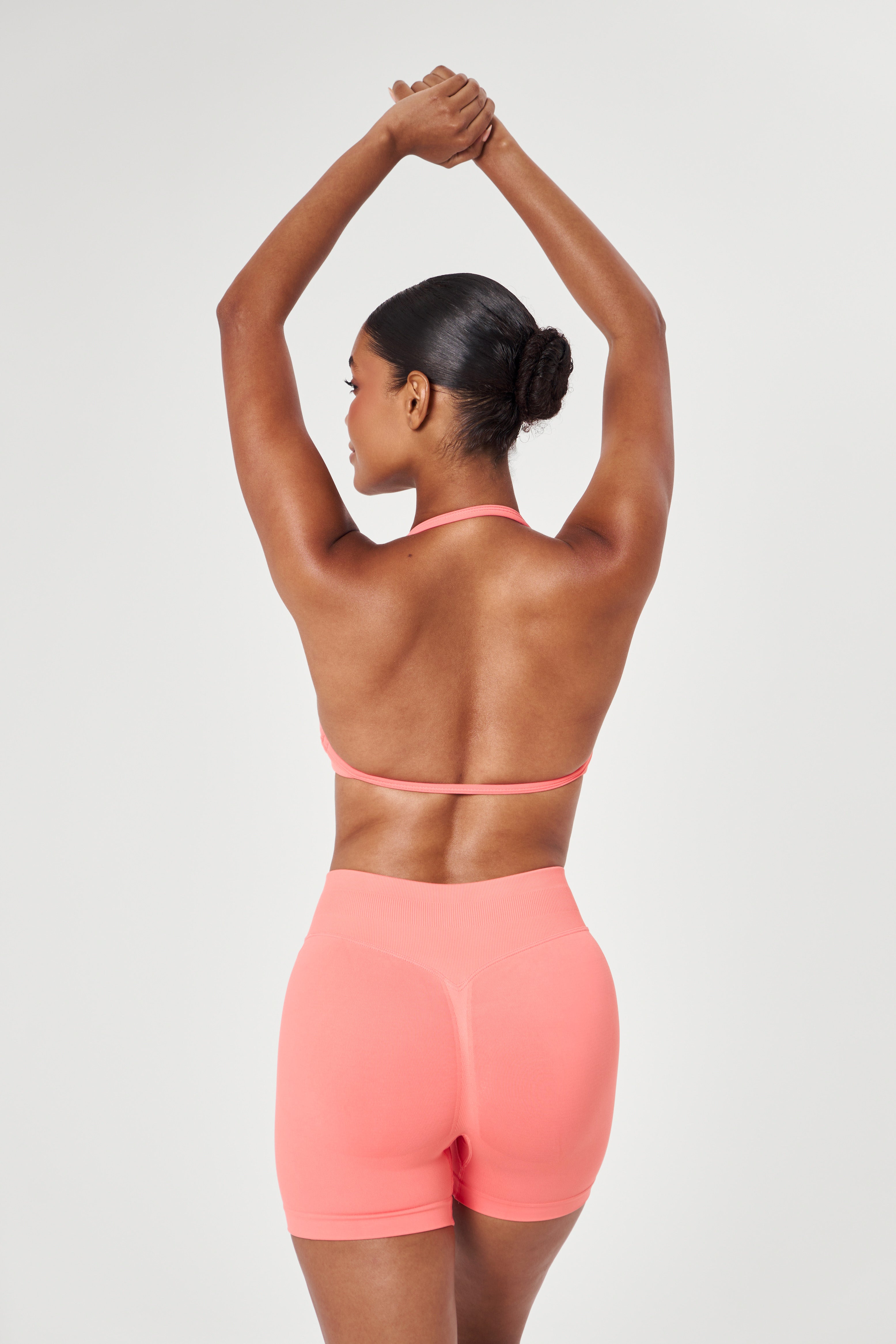 Mid Rise Scrunch Short
